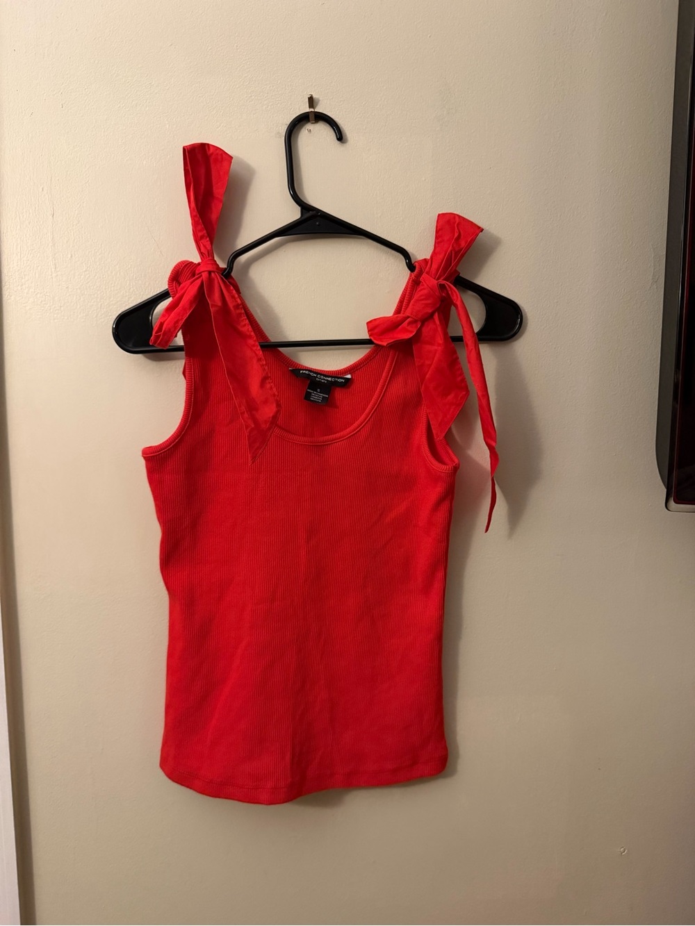 French Connection Red Ribbed Tie Shoulder Tank Top size SMALL - Picture 2 of 5